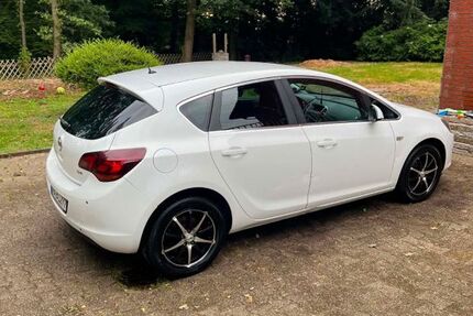 Opel Astra 219.000 km 7.900 &euro; Bottrop 46244