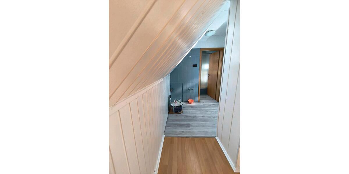 Dachgeschoßwohnung Gelsenkirchen Ückendorf - 1.5 Zimmer, 42 m&sup2;, 465&euro; | Angebot:27592117
