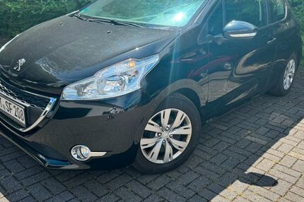 Peugeot 208 105.800 km 3.550 &euro; Witten 58453