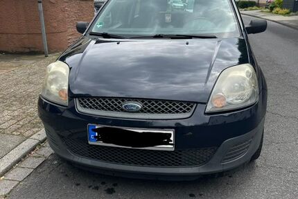 Ford Fiesta 166.320 km 950 &euro; Recklinghausen 45659