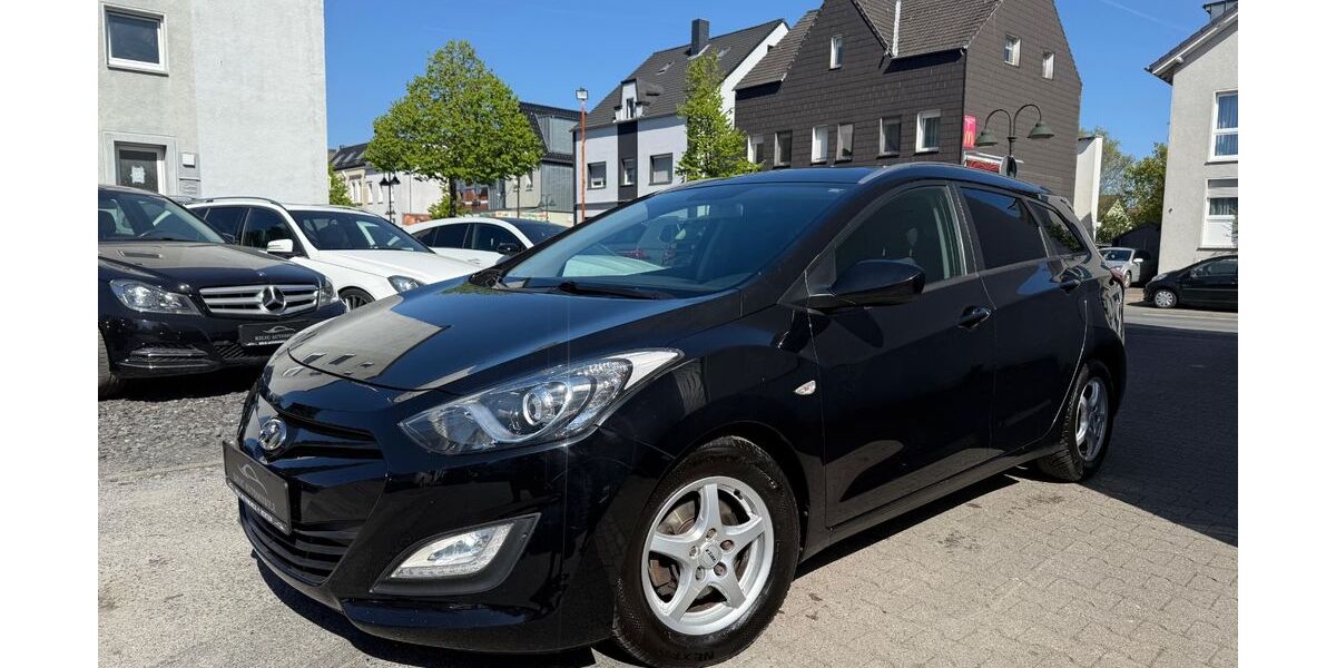 Hyundai i30 110.000 km 6.497 &euro; Herten 45699