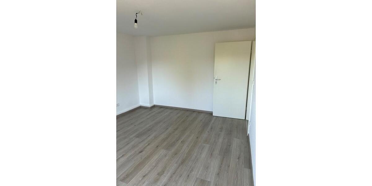 Dachgeschoßwohnung Gelsenkirchen Gelsenkirchen-Mitte - 2 Zimmer, 51 m&sup2;, 411&euro; | Angebot:26287799