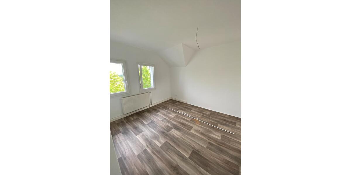 Dachgeschoßwohnung Hattingen Blankenstein - 4 Zimmer, 60 m&sup2;, 550&euro; | Angebot:26420599