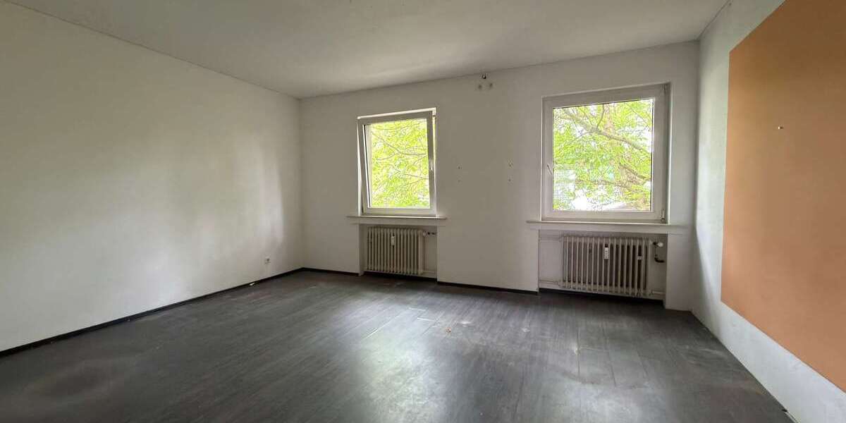Mehrfamilienhaus mit Potenzial in Dinslaken-Bruch – 5 Wohneinheiten, Garten & Garagen - Mehrfamilienhaus, Wohnhaus Dinslaken Lohberg | Angebot:26971196