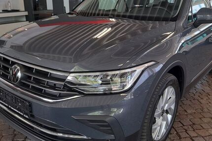 VW Tiguan 43.854 km 27.990 &euro; Gelsenkirchen 45888