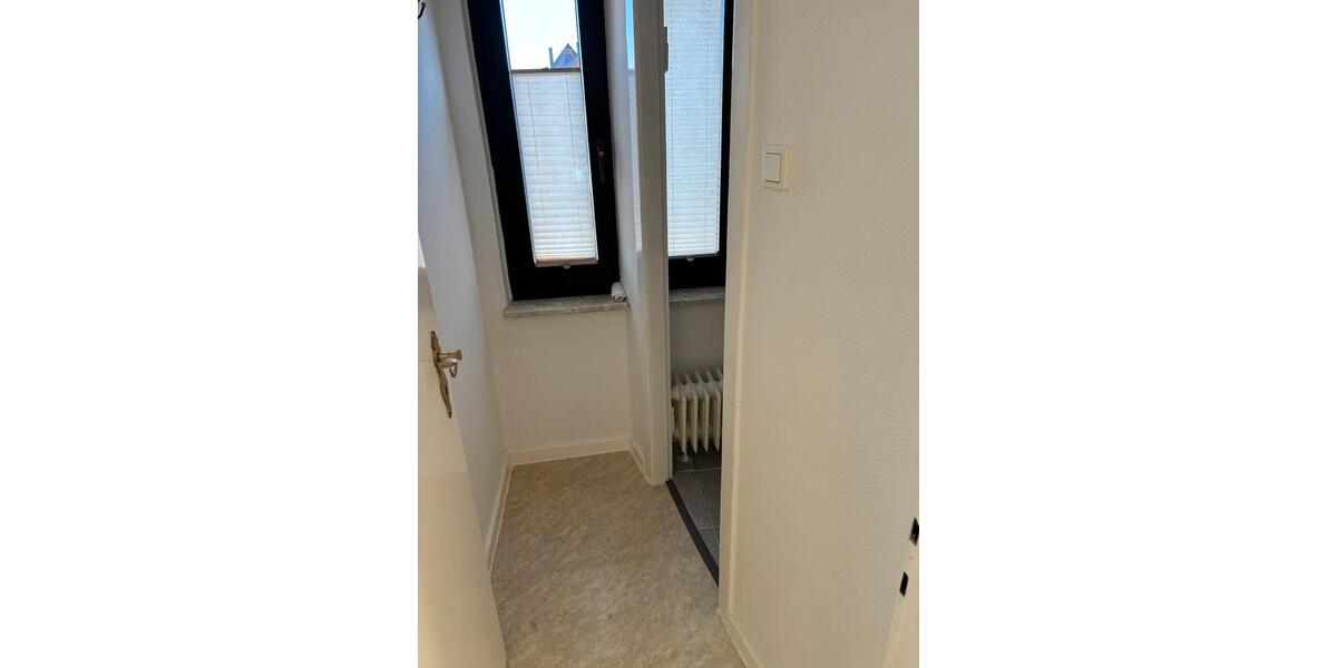 Dachgeschoßwohnung Oberhausen Biefang - 3.5 Zimmer, 72 m&sup2;, 860&euro; | Angebot:26336385