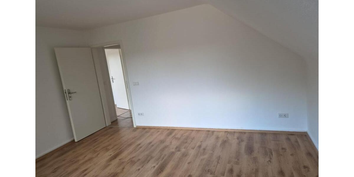 Dachgeschoßwohnung Recklinghausen Hillerheide - 3.5 Zimmer, 64 m&sup2;, 480&euro; | Angebot:27581404