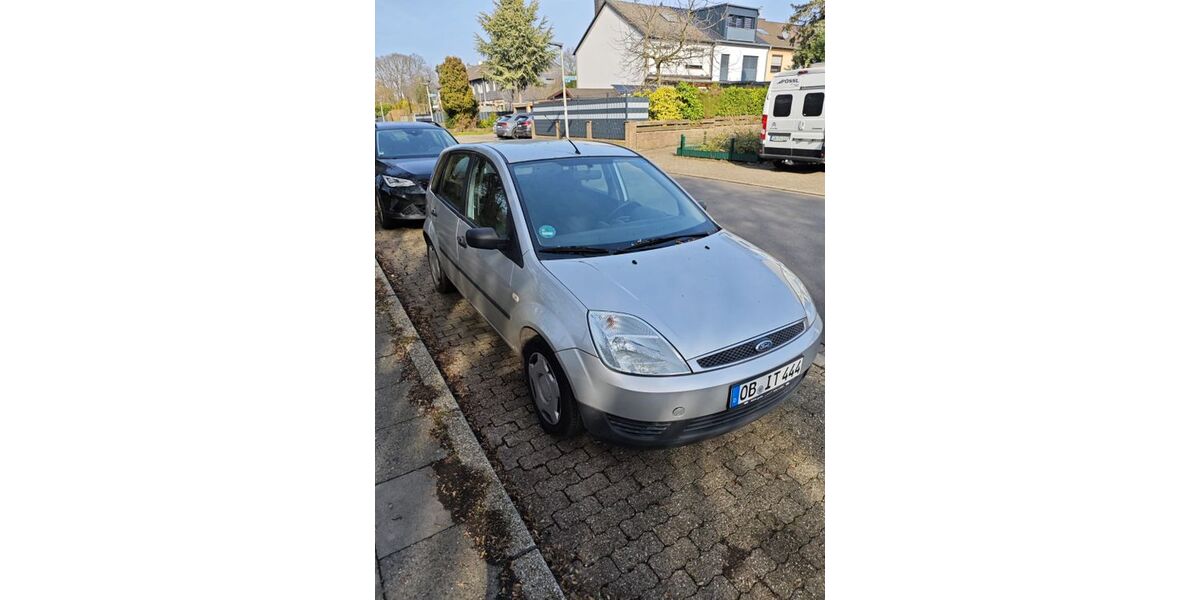 Ford Fiesta 130.500 km 1.700 &euro; Oberhausen 46117