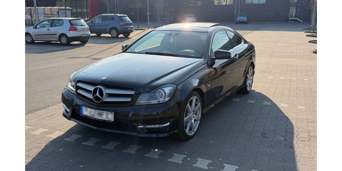 Mercedes-Benz C 250 147.000 km 16.000 &euro; Essen 45141