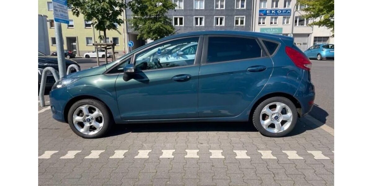 Ford Fiesta 201.400 km 3.750 &euro; Essen 45139