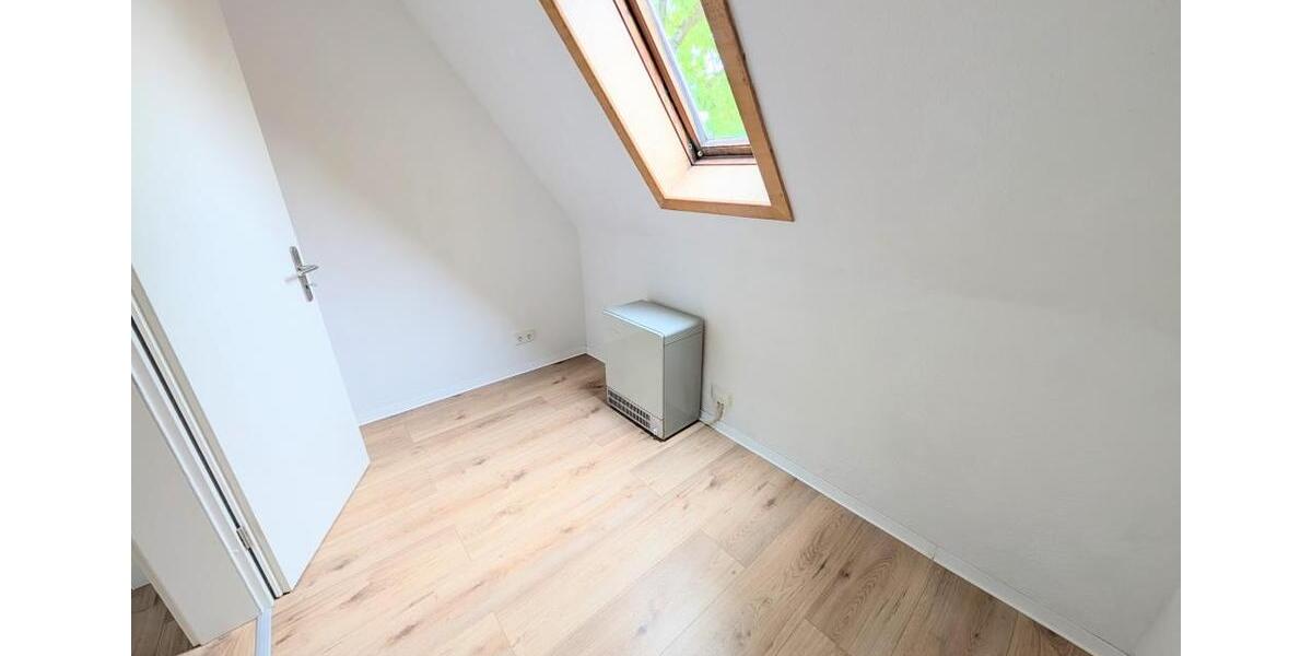 Dachgeschoßwohnung Marl Alt-Marl - 3.5 Zimmer, 56 m&sup2;, 370&euro; | Angebot:26449950
