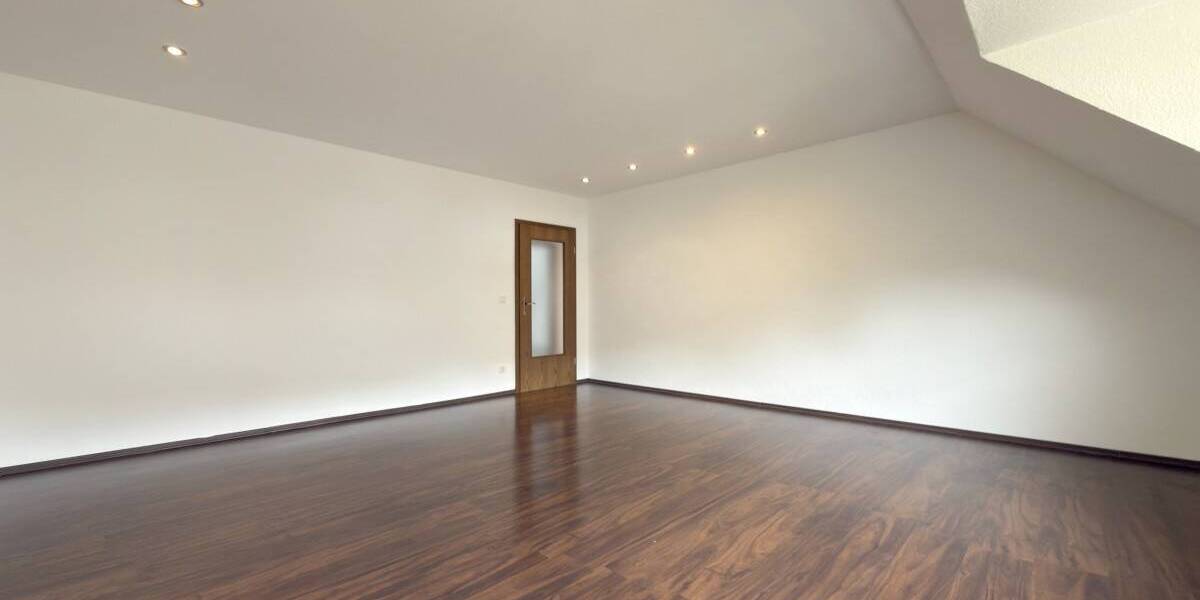 Etagenwohnung Oberhausen Stadtmitte - 3 Zimmer, 70 m&sup2;, 570&euro; | Angebot:26544111
