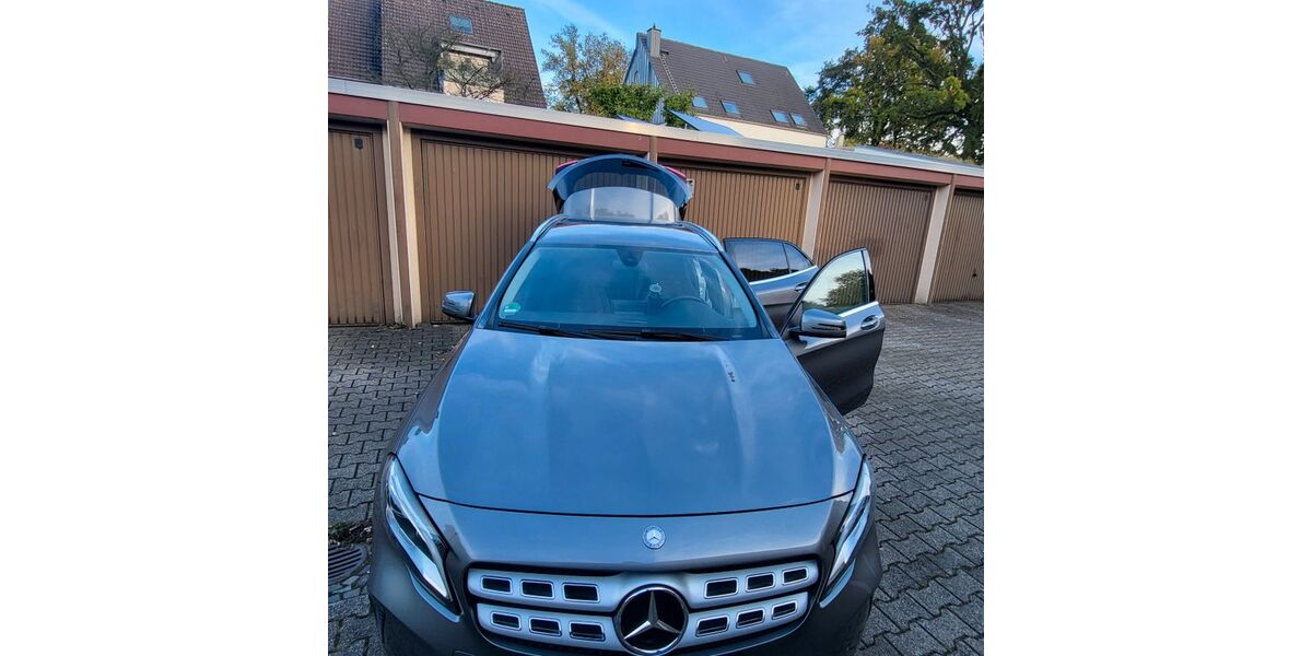Mercedes-Benz GLA 250 95.000 km 19.900 &euro; Bottrop 46240