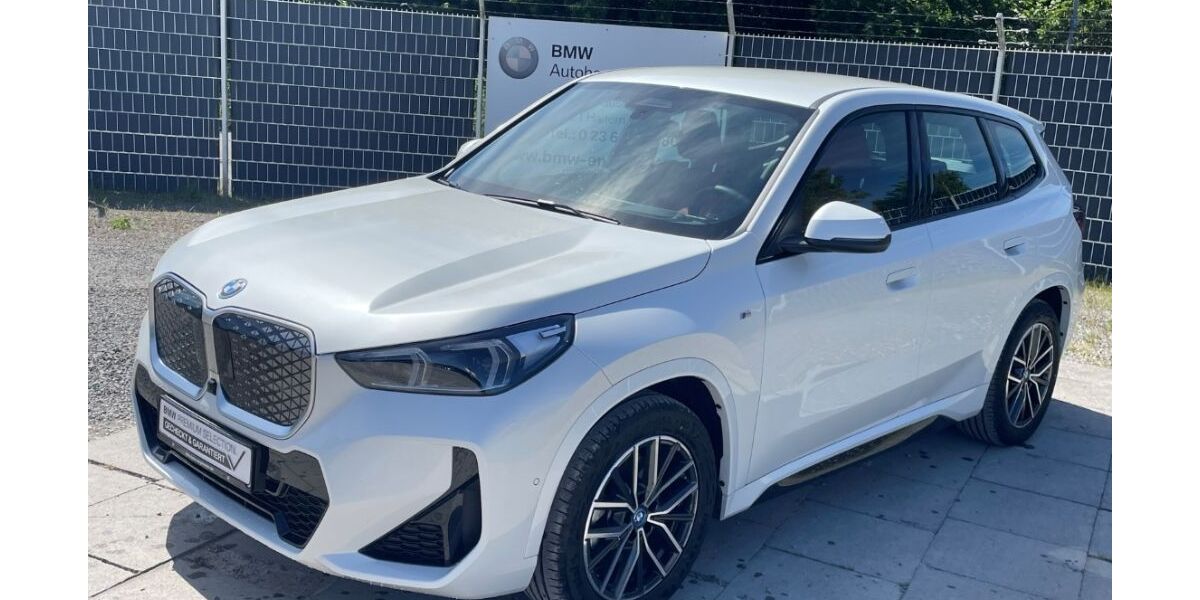 BMW iX1 17.713 km 47.900 &euro; Haltern am See 45721