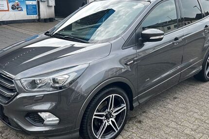 Ford Kuga 122.474 km 12.900 &euro; Oberhausen 46117