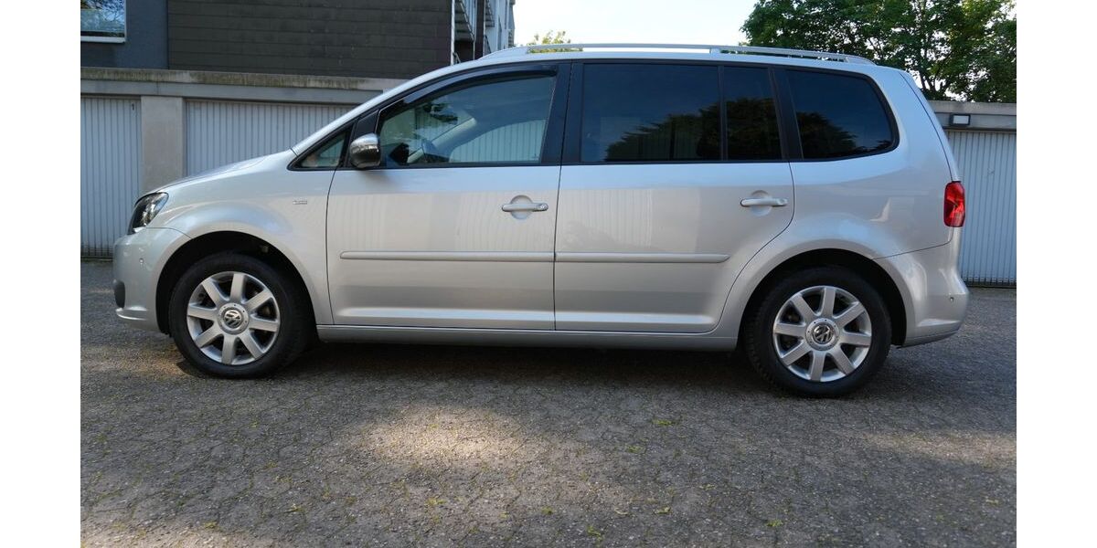 VW Touran 132.900 km 11.850 &euro; Recklinghausen 45665