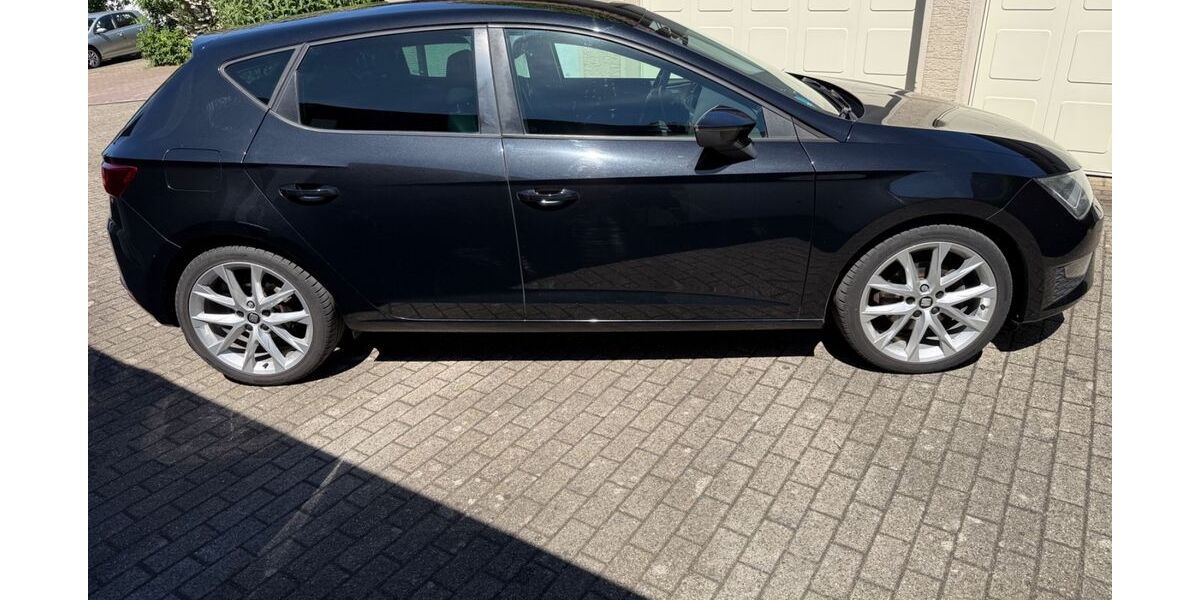 Seat Leon 140.000 km 8.500 &euro; Essen 45279