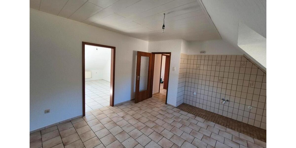 Dachgeschoßwohnung Bochum Bochum-Mitte - 2.5 Zimmer, 50 m&sup2;, 420&euro; | Angebot:27581550