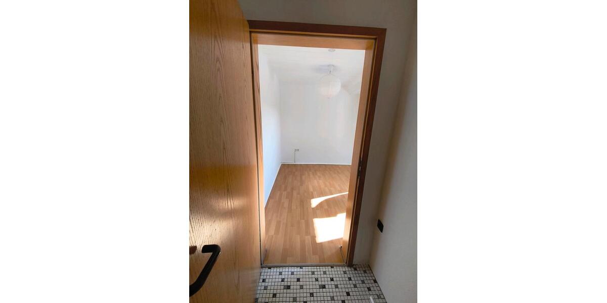 Dachgeschoßwohnung Gelsenkirchen Ückendorf - 1.5 Zimmer, 42 m&sup2;, 465&euro; | Angebot:27592117