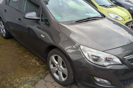 Opel Astra 107.600 km 4.450 &euro; Mülheim-Ruhr 45473