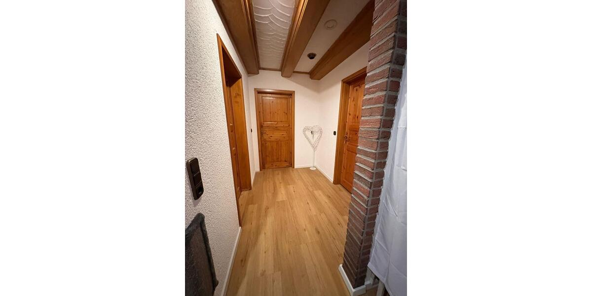 Etagenwohnung Bochum Querenburg - 4.5 Zimmer, 145 m&sup2;, 1.650&euro; | Angebot:26473010