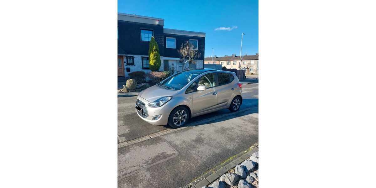 Hyundai ix20 105.000 km 11.399 &euro; Mülheim an der Ruhr 45475