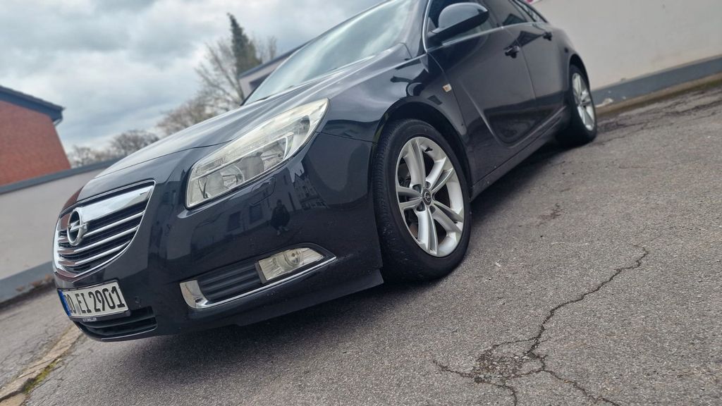 Opel Insignia 174.000 km 5.299 &euro; Dortmund 44266