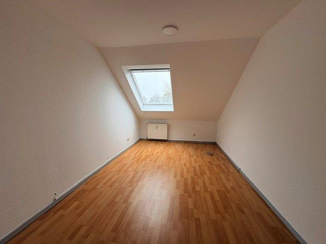 Dachgeschoßwohnung Dortmund Bövinghausen - 4 Zimmer, 77 m&sup2;, 550&euro; | Angebot:26443995