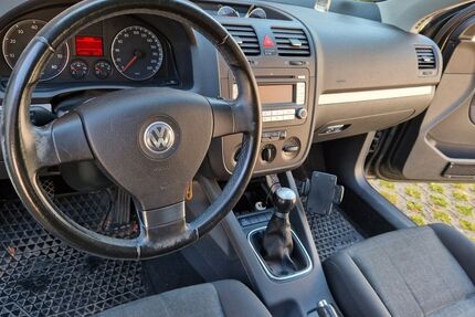 VW Golf 149.656 km 3.900 &euro; Castrop-rauxel 44577