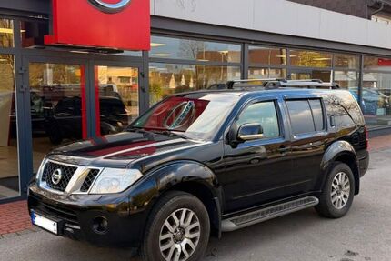Nissan Pathfinder 250.000 km 8.499 &euro; Essen 45356