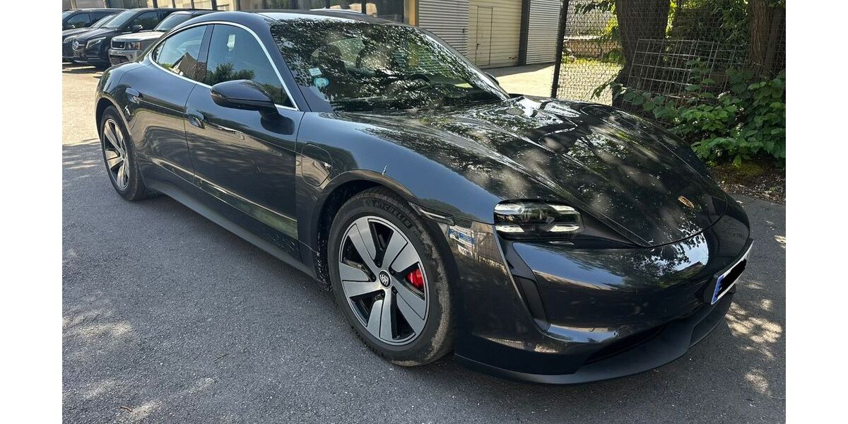 Porsche Taycan 85.000 km 56.888 &euro; Dortmund 44269