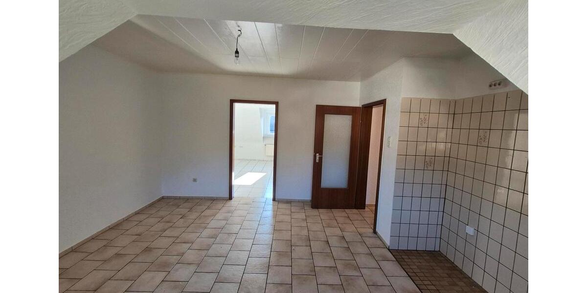 Dachgeschoßwohnung Bochum Bochum-Mitte - 2.5 Zimmer, 50 m&sup2;, 420&euro; | Angebot:27581550