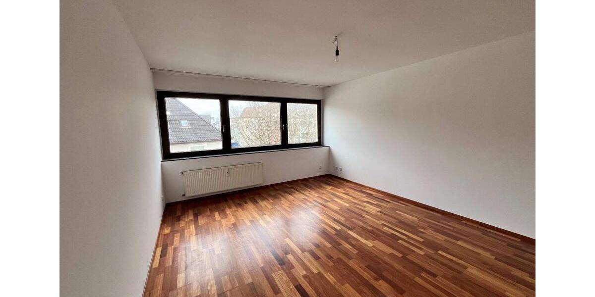 Etagenwohnung Essen Stadtbezirk II - 3 Zimmer, 101 m&sup2;, 1.200&euro; | Angebot:26456087