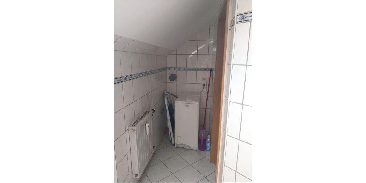 Dachgeschoßwohnung Bochum Bochum-Südwest - 3 Zimmer, 80 m&sup2;, 500&euro; | Angebot:27586955