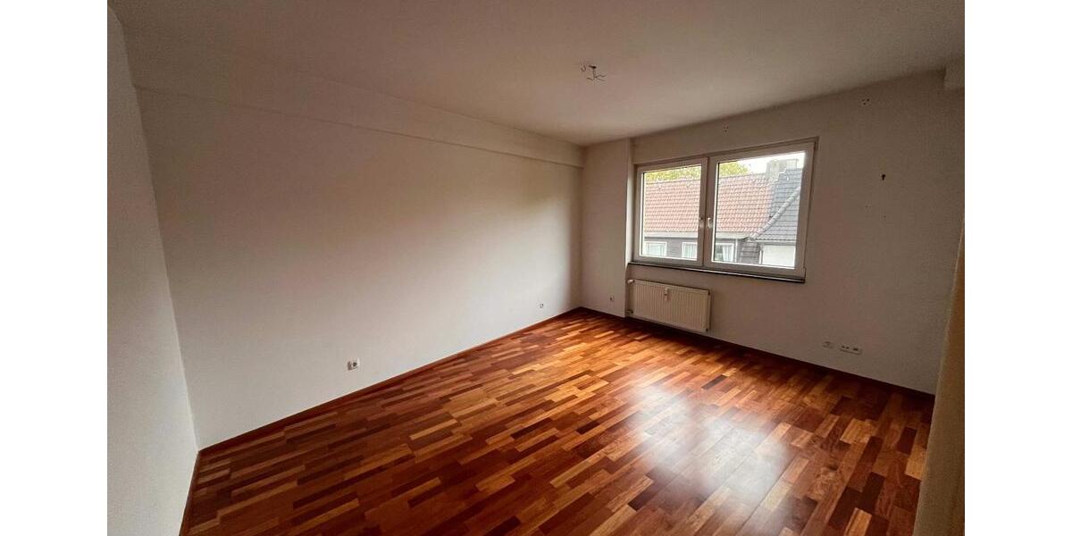Etagenwohnung Essen Stadtbezirk II - 3 Zimmer, 101 m&sup2;, 1.200&euro; | Angebot:26456087
