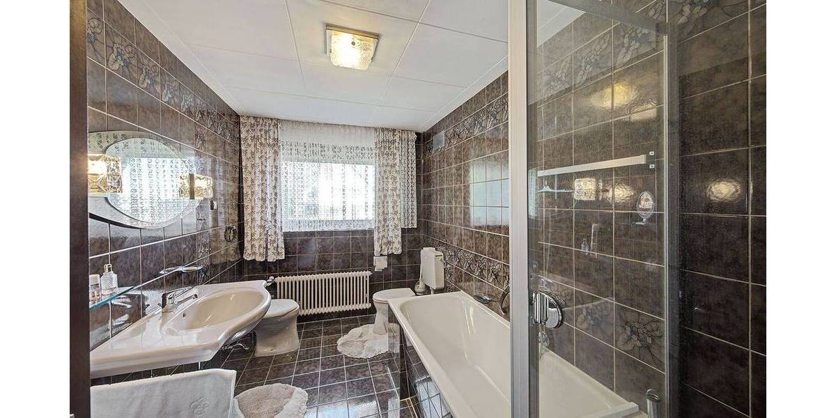 Bungalow Dortmund Kley - 7 Zimmer, 254 m&sup2;, 720.000&euro; | Angebot:26543096