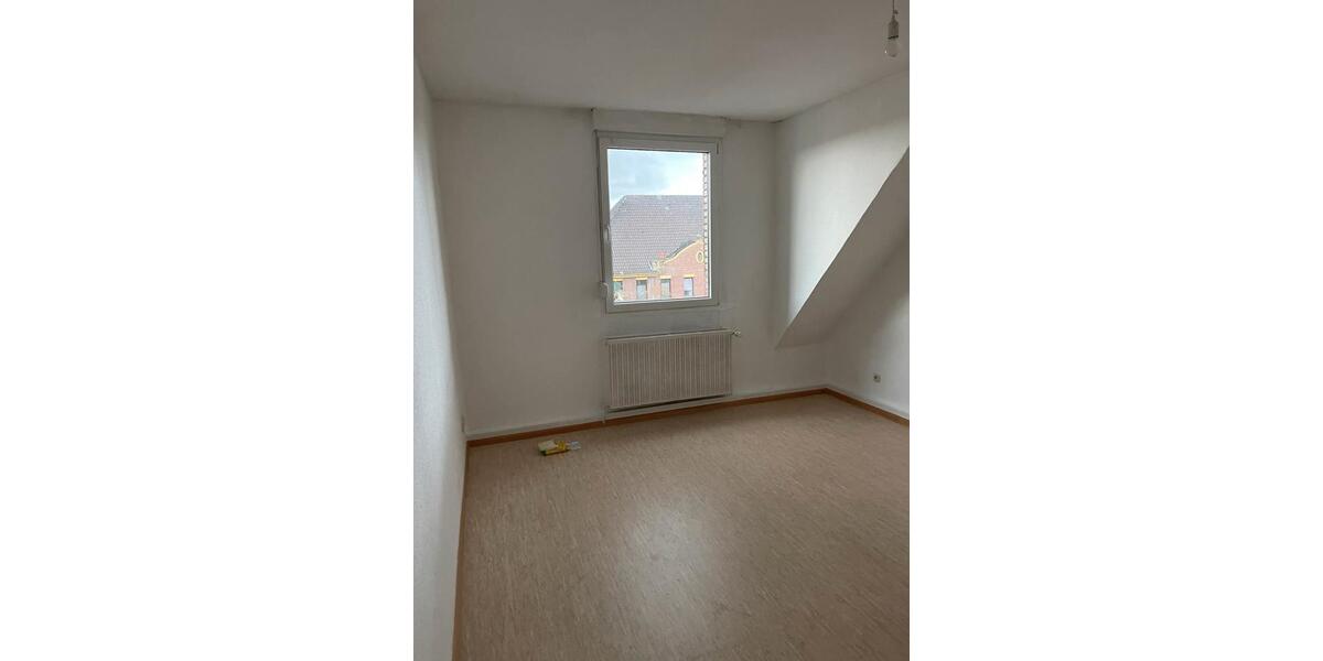 Dachgeschoßwohnung Oberhausen Rothebusch - 3 Zimmer, 92 m&sup2;, 850&euro; | Angebot:26431134