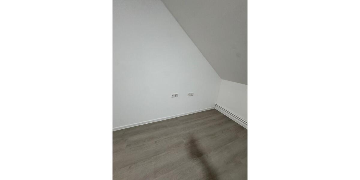 Dachgeschoßwohnung Gelsenkirchen Gelsenkirchen-Nord - 3 Zimmer, 75 m&sup2;, 850&euro; | Angebot:26120979