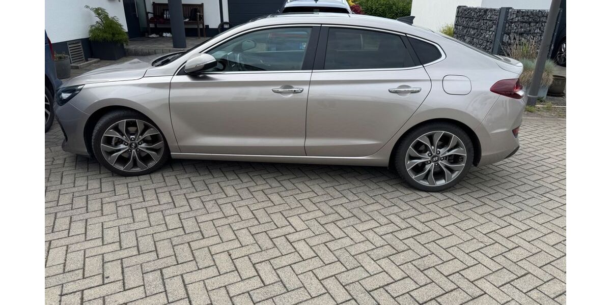 Hyundai i30 55.000 km 10.999 &euro; Castrop Rauxel 44575