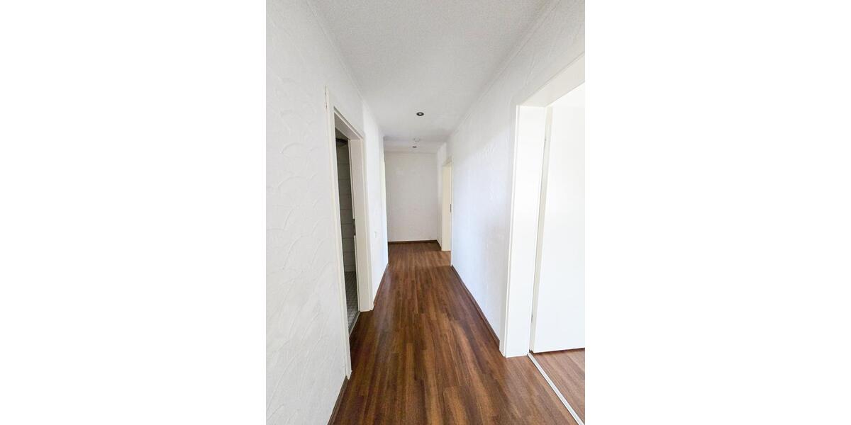 Dachgeschoßwohnung Oberhausen Alt-Oberhausen - 3.5 Zimmer, 82 m&sup2;, 520&euro; | Angebot:26422019