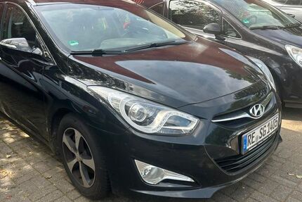 Hyundai i40 215.000 km 3.700 &euro; Bottrop 46242