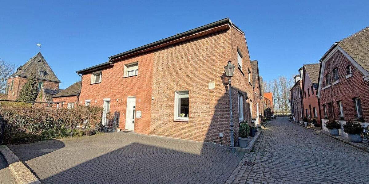 Einfamilienhaus Hünxe Krudenburg - 8 Zimmer, 246 m&sup2;, 485.000&euro; | Angebot:25684454