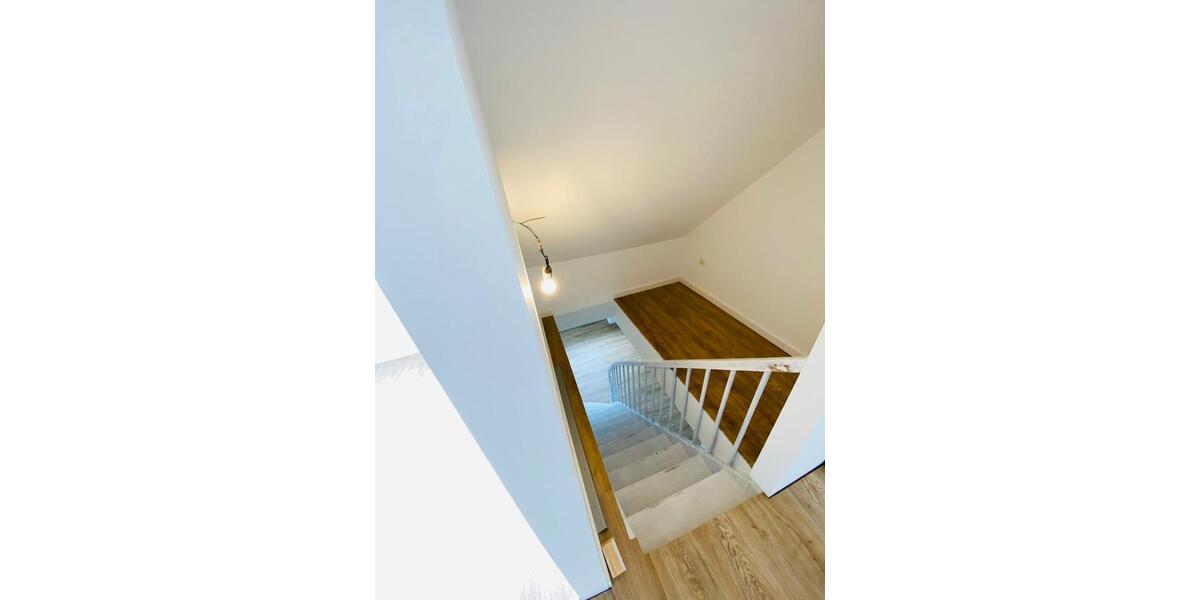 Dachgeschoßwohnung Dortmund Eving - 4 Zimmer, 115 m&sup2;, 1.100&euro; | Angebot:27580153