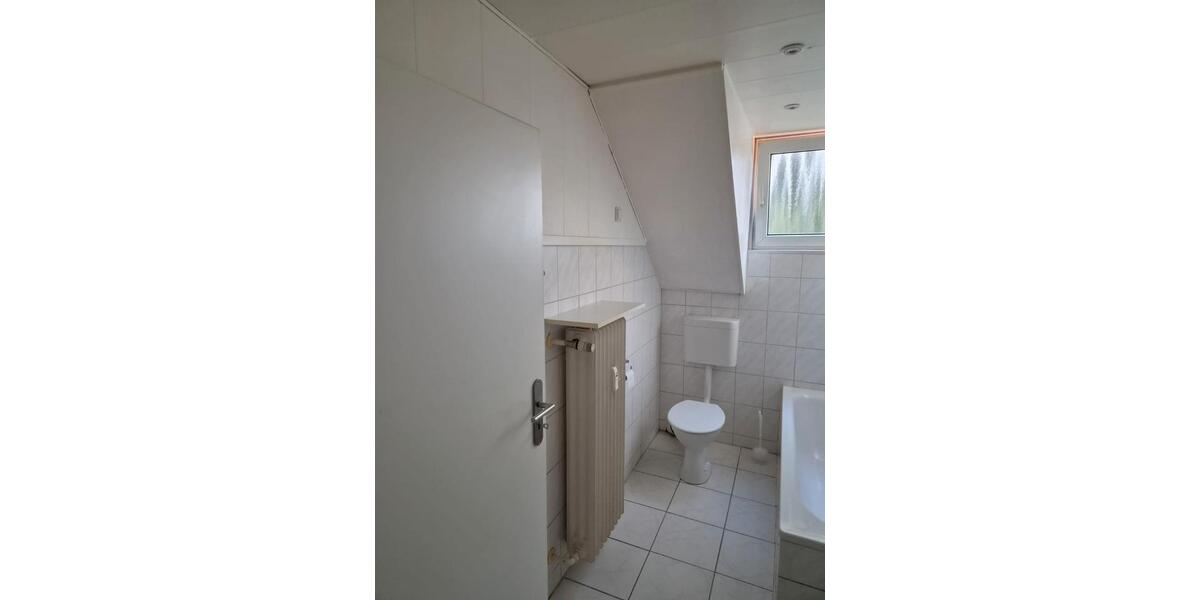 Dachgeschoßwohnung Recklinghausen Hillerheide - 3.5 Zimmer, 64 m&sup2;, 480&euro; | Angebot:27581404