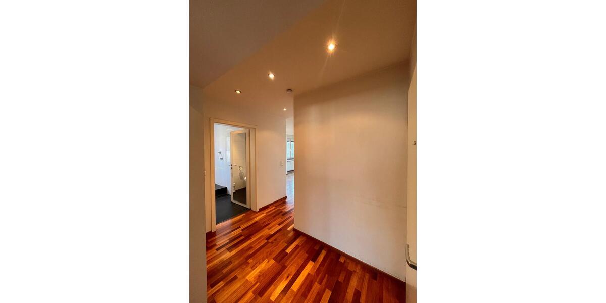 Etagenwohnung Essen Stadtbezirk II - 3 Zimmer, 101 m&sup2;, 1.200&euro; | Angebot:26456087