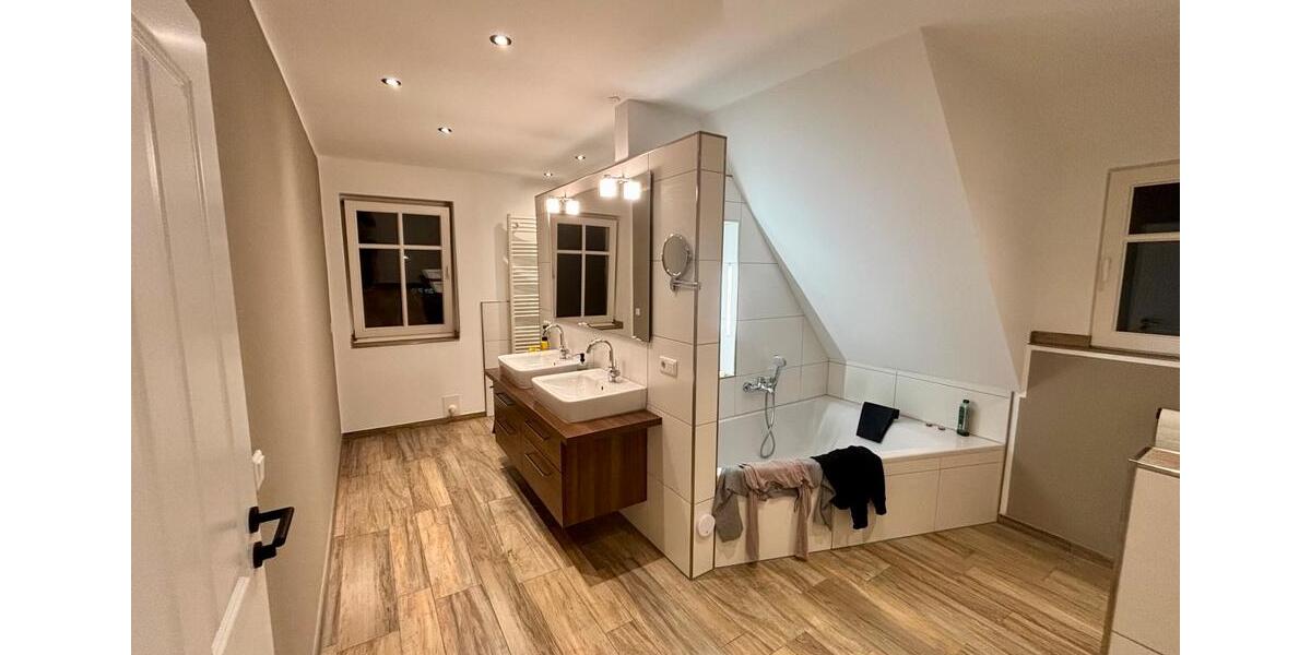 Einfamilienhaus Borken - 10 Zimmer, 270 m&sup2;, 670.000&euro; | Angebot:26891232