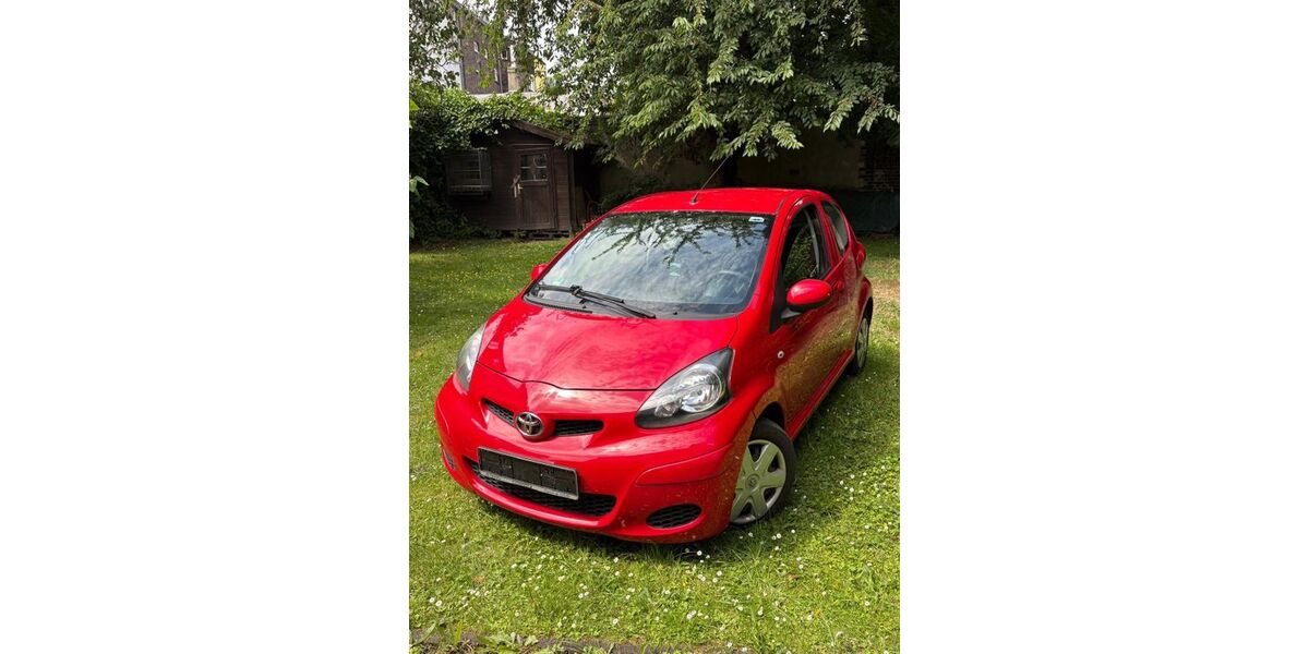 Toyota Aygo (X) 152.000 km 2.490 &euro; Witten 58452