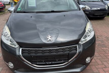 Peugeot 208 109.000 km 3.499 &euro; recklinghausen 45665