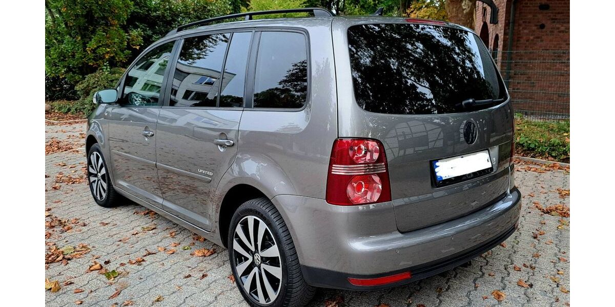 VW Touran 235.000 km 5.200 &euro; Witten 58456