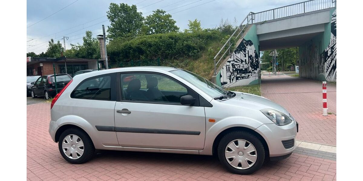 Ford Fiesta 34.000 km 3.290 &euro; Recklinghausen 45657
